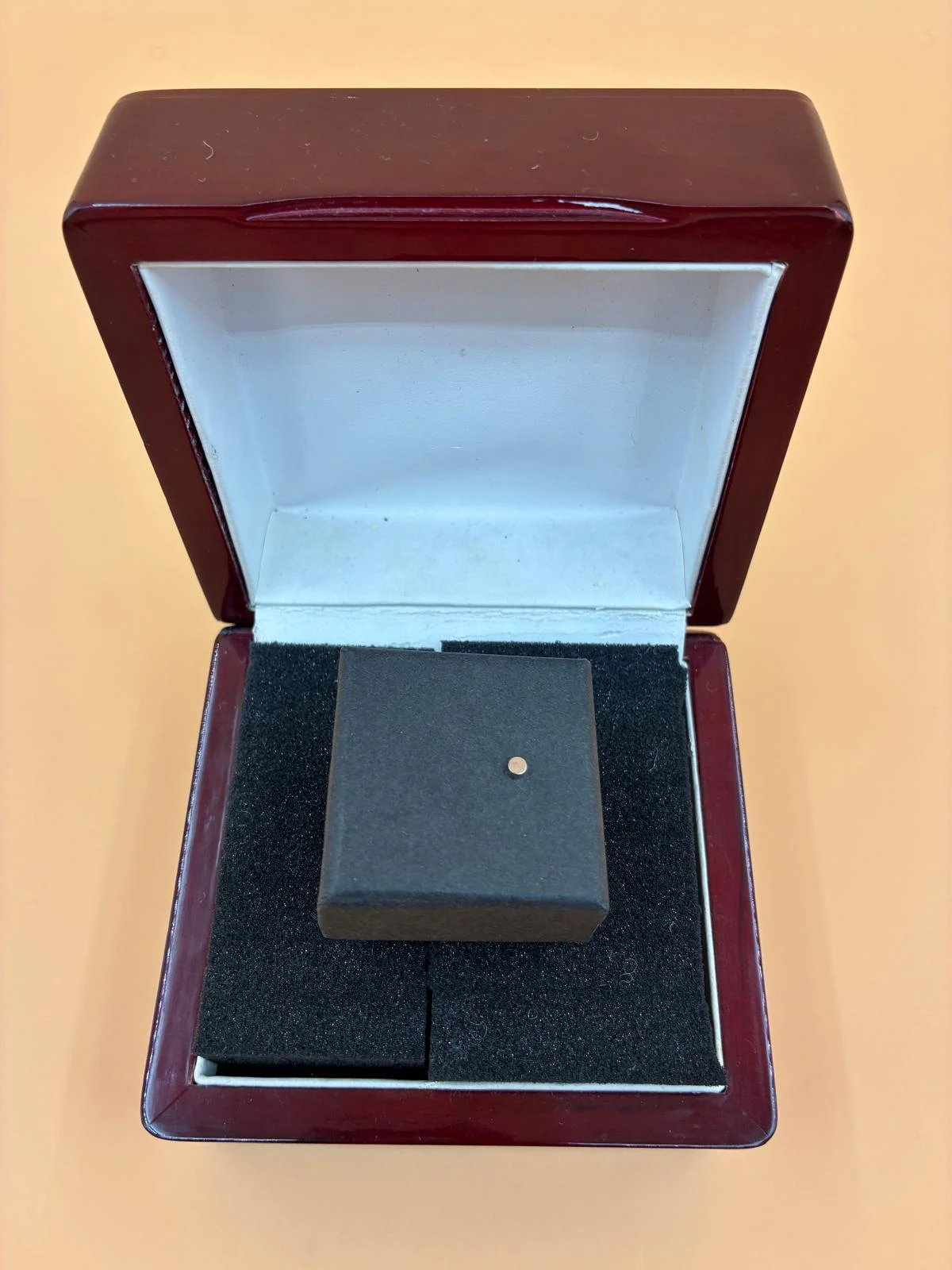 This model has a USB-style design. Confirm how it works with your computer before purchasing it.